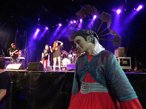 Fires 2016. Bateria de Girona. Cercavila de percusi&oacute; amb la Verge del Bombo