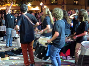 Fires 2016. Bateria de Girona. Cercavila de percusi&oacute; amb la Verge del Bombo