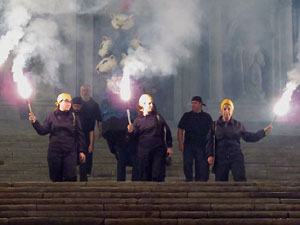 Fires 2016. La Beatufarra, descens del Beatusaure per les escales de la Catedral de Girona