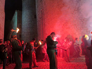 Fires 2016. La Beatufarra, descens del Beatusaure per les escales de la Catedral de Girona