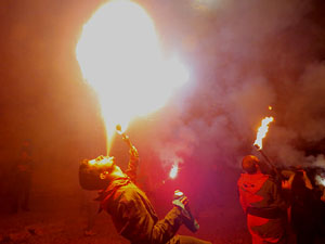 Fires 2016. La Beatufarra, descens del Beatusaure per les escales de la Catedral de Girona