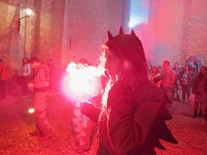 Fires 2016. La Beatufarra, descens del Beatusaure per les escales de la Catedral de Girona