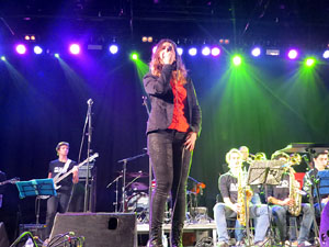 Fires 2016. Concert de la Black Music Big Band a l'escenari de la pla&ccedil;a de Sant Feliu