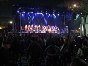 Fires 2016. Concert de la Black Music Big Band a l'escenari de la pla&ccedil;a de Sant Feliu