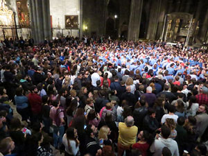 Fires 2016. Castells dins la nau gòtica de la Catedral de Girona