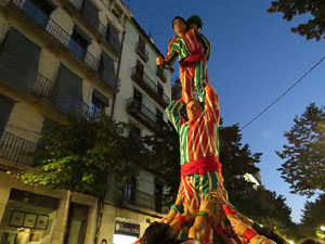 Fires 2016. Els Castells de Vigília a la Rambla de la Llibertat, amb els Marrecs de Salt i la Nova Muixeranga d'Algemesí