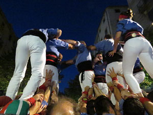 Fires 2016. Els Castells de Vigília a la Rambla de la Llibertat, amb els Marrecs de Salt i la Nova Muixeranga d'Algemesí