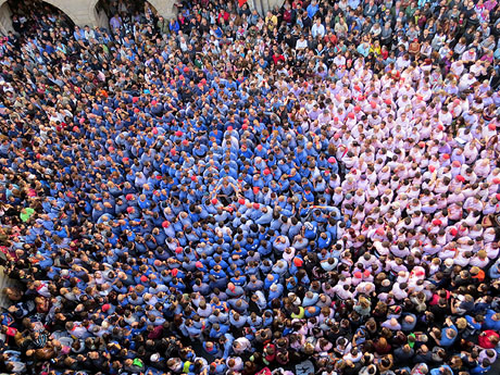 Fires 2016. La Diada Castellera a la plaça del Vi, amb els Marrecs de Salt, els Capgrossos de Mataró i els Minyons de Terrassa