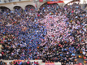 Fires 2016. La Diada Castellera a la pla&ccedil;a del Vi, amb els Marrecs de Salt, els Capgrossos de Matar&oacute; i els Minyons de Terrassa