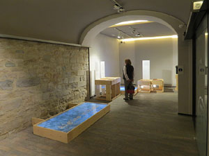 Exposició Aigües rituals. Una història dels banys jueus de Girona, al Museu d'Història dels Jueus de Girona