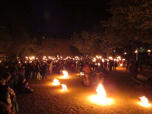 Fires 2016. Espectacle de foc i música Lluminàries de Fires, a càrrec de Taller de Magnèsia i Els Berros de la Cort