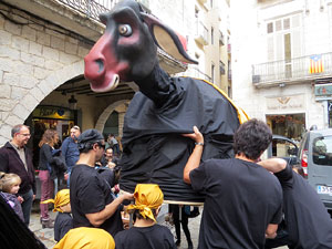 Fires 2016. Passejada de la Mula Baba i teatre de titelles a la Rambla de la Llibertat