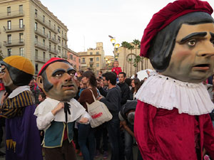 Fires 2016. El pregó. Cercavila amb gegants, capgrossos i mules