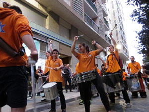 Fires 2016. El preg&oacute. Cercavila amb gegants, capgrossos i mules