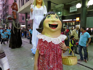 Fires 2016. El preg&oacute. Cercavila amb gegants, capgrossos i mules