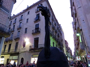 Fires 2016. El preg&oacute. Cercavila amb gegants, capgrossos i mules