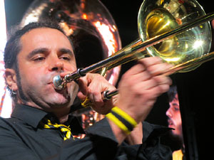 Fires 2016. El preg&oacute. Concert amb Always Drinking Marxing Band