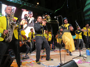 Fires 2016. El preg&oacute. Concert amb Always Drinking Marxing Band