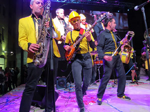 Fires 2016. El preg&oacute. Concert amb Always Drinking Marxing Band