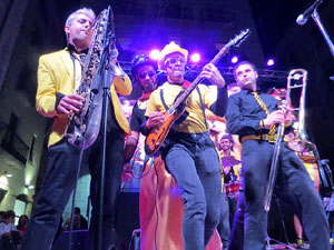 Fires 2016. El preg&oacute. Concert amb Always Drinking Marxing Band