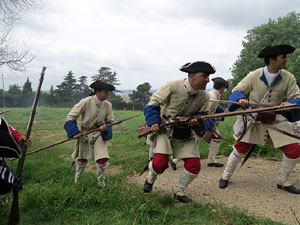 Girona resisteix! Jornades de recreaci&oacute; hist&ograve;rica de la Guerra de Successi&oacute;. Castell de Montju&iuml;c. Assalt de les portes del castell