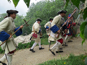 Girona resisteix! Jornades de recreaci&oacute; hist&ograve;rica de la Guerra de Successi&oacute;. Castell de Montju&iuml;c. Assalt de les portes del castell