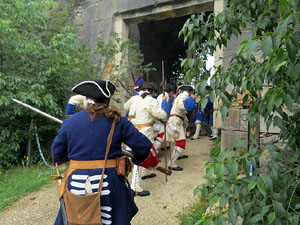 Girona resisteix! Jornades de recreaci&oacute; hist&ograve;rica de la Guerra de Successi&oacute;. Castell de Montju&iuml;c. Assalt de les portes del castell