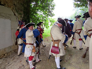 Girona resisteix! Jornades de recreaci&oacute; hist&ograve;rica de la Guerra de Successi&oacute;. Castell de Montju&iuml;c. Assalt de les portes del castell