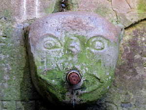 L'itinerari del Galligants. Camí verd que connecta la plaça dels Jurats del Barri Vell amb la font del Bisbe