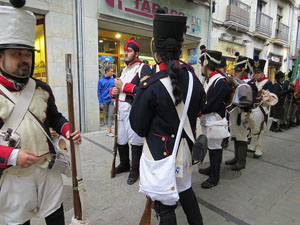 IX Festa Reviu els Setges Napole&ograve;nics de Girona. Desfilada pels carrers del Barri Vell
