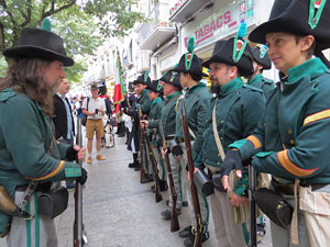 IX Festa Reviu els Setges Napole&ograve;nics de Girona. Desfilada pels carrers del Barri Vell
