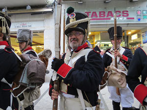 IX Festa Reviu els Setges Napole&ograve;nics de Girona. Desfilada pels carrers del Barri Vell