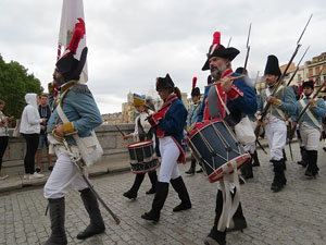 IX Festa Reviu els Setges Napole&ograve;nics de Girona. Desfilada pels carrers del Barri Vell