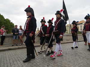 IX Festa Reviu els Setges Napole&ograve;nics de Girona. Desfilada pels carrers del Barri Vell