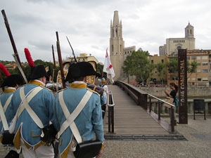IX Festa Reviu els Setges Napole&ograve;nics de Girona. Desfilada pels carrers del Barri Vell