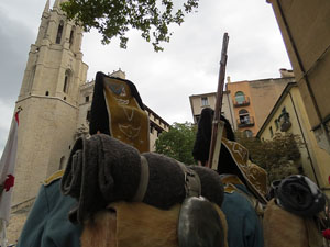 IX Festa Reviu els Setges Napole&ograve;nics de Girona. Desfilada pels carrers del Barri Vell