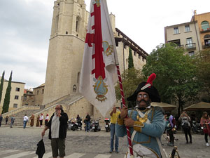 IX Festa Reviu els Setges Napole&ograve;nics de Girona. Desfilada pels carrers del Barri Vell