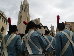 IX Festa Reviu els Setges Napole&ograve;nics de Girona. Desfilada pels carrers del Barri Vell