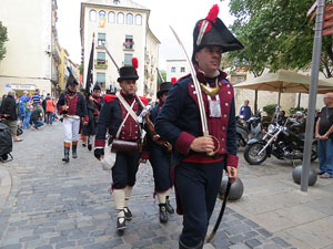 IX Festa Reviu els Setges Napole&ograve;nics de Girona. Desfilada pels carrers del Barri Vell