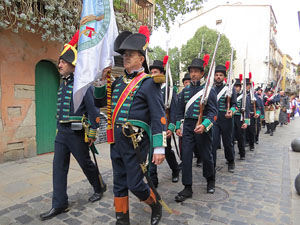 IX Festa Reviu els Setges Napole&ograve;nics de Girona. Desfilada pels carrers del Barri Vell