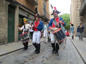 IX Festa Reviu els Setges Napole&ograve;nics de Girona. Desfilada pels carrers del Barri Vell