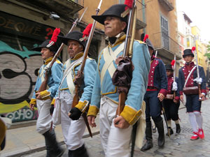 IX Festa Reviu els Setges Napole&ograve;nics de Girona. Desfilada pels carrers del Barri Vell