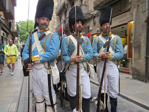 IX Festa Reviu els Setges Napole&ograve;nics de Girona. Desfilada pels carrers del Barri Vell