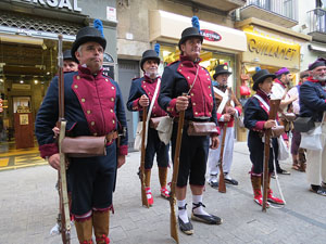 IX Festa Reviu els Setges Napole&ograve;nics de Girona. Desfilada pels carrers del Barri Vell