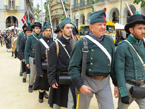 IX Festa Reviu els Setges Napole&ograve;nics de Girona. Presentaci&oacute; a la pla&ccedil;a de la Independ&egrave;ncia