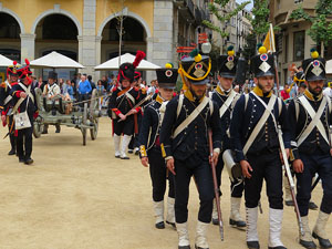 IX Festa Reviu els Setges Napole&ograve;nics de Girona. Presentaci&oacute; a la pla&ccedil;a de la Independ&egrave;ncia