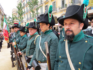 IX Festa Reviu els Setges Napole&ograve;nics de Girona. Presentaci&oacute; a la pla&ccedil;a de la Independ&egrave;ncia