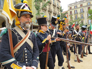 IX Festa Reviu els Setges Napole&ograve;nics de Girona. Presentaci&oacute; a la pla&ccedil;a de la Independ&egrave;ncia