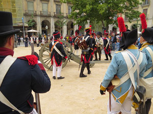 IX Festa Reviu els Setges Napole&ograve;nics de Girona. Presentaci&oacute; a la pla&ccedil;a de la Independ&egrave;ncia