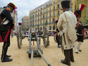 IX Festa Reviu els Setges Napole&ograve;nics de Girona. Presentaci&oacute; a la pla&ccedil;a de la Independ&egrave;ncia